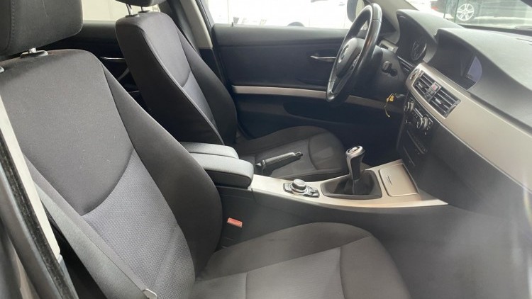 BMW S&eacute;rie 3 - 320 d Touring "Navigation" (177 CV)