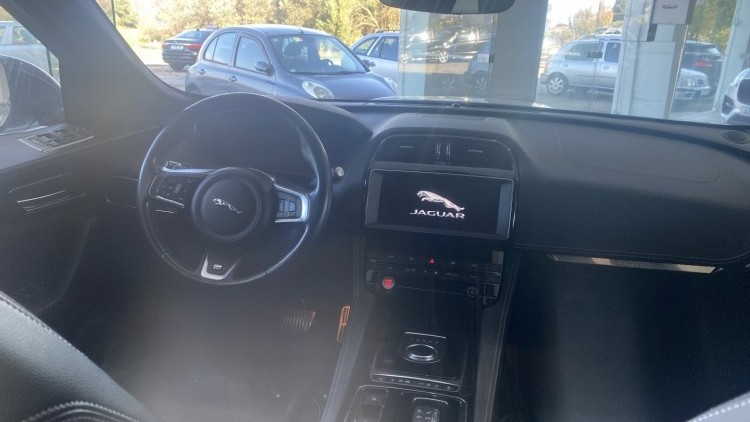 Jaguar F-Type F-PACE 2.0 d "R-Sport"