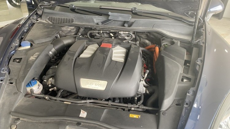 Porsche Cayenne S "Hybrid" (333 cv)