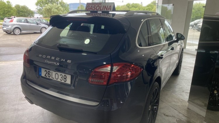 Porsche Cayenne S "Hybrid" (333 cv)