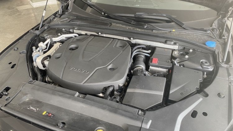 Volvo V90 D4 "Inscription" (132 MIL KMs)