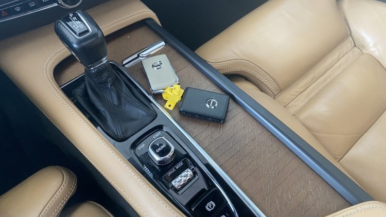 Volvo V90 D4 "Inscription" (132 MIL KMs)