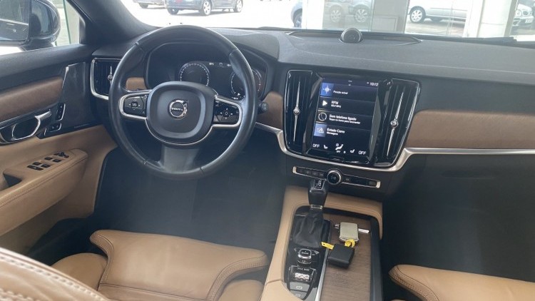 Volvo V90 D4 "Inscription" (132 MIL KMs)