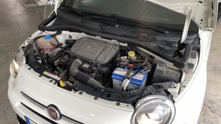 Fiat 500 1.0 Hybrid "Connect" (110 MIL KMs)