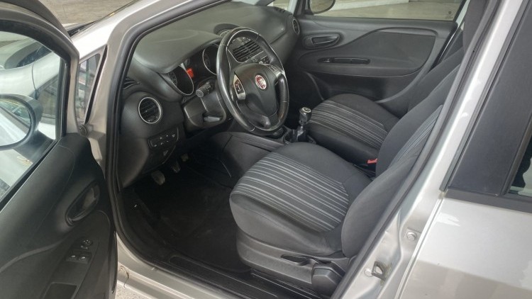 Fiat Punto Evo 1.2 "Tom Tom" (126 MIL KMs)