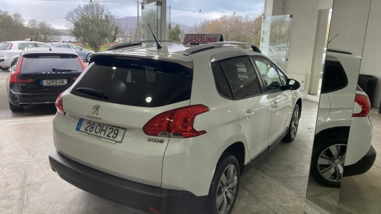 Peugeot 2008 1.2 VTI "Active" (128 MIL KMs)