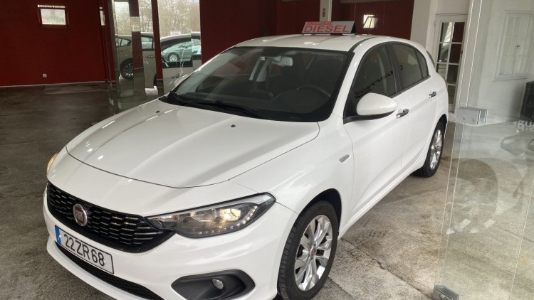 Fiat Tipo 1.3 M-Jet "Lounge" (104 MIL KMs)