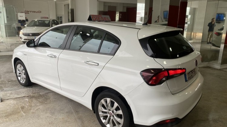Fiat Tipo 1.3 M-Jet "Lounge" (104 MIL KMs)