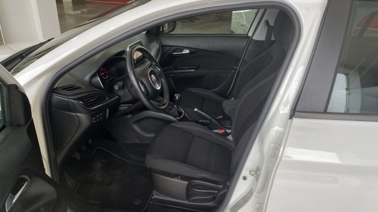 Fiat Tipo 1.3 M-Jet "Lounge" (104 MIL KMs)