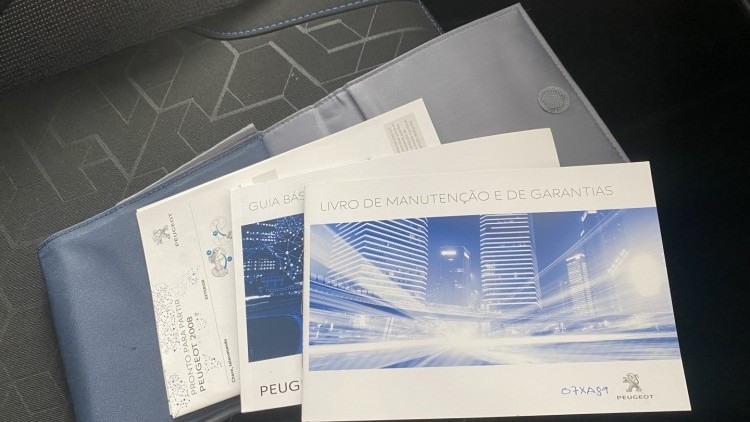 Peugeot 2008 1.2 VTI "Style" (31 MIL KMs)