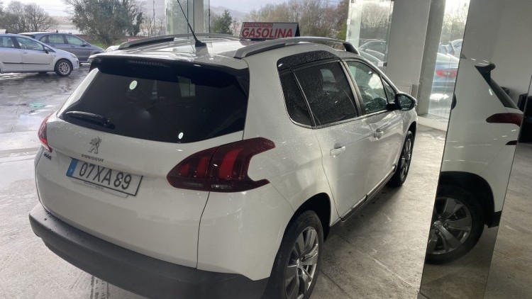 Peugeot 2008 1.2 VTI "Style" (31 MIL KMs)