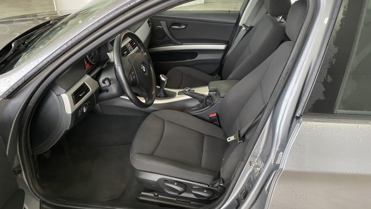BMW S&eacute;rie 3 - 316 i (156 MIL KMs)