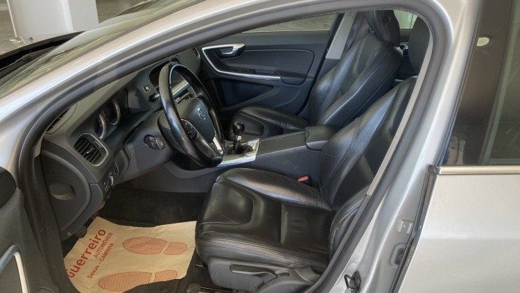 Volvo V60 2.0 D3 (163 cv)