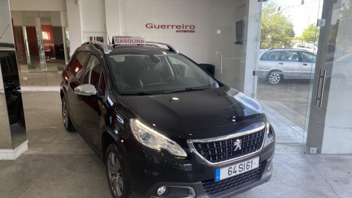Peugeot 2008 1.2 VTI "Style" (73 MIL KMs)