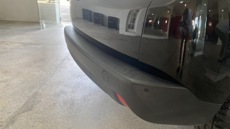 Peugeot 2008 1.2 VTI "Style" (73 MIL KMs)