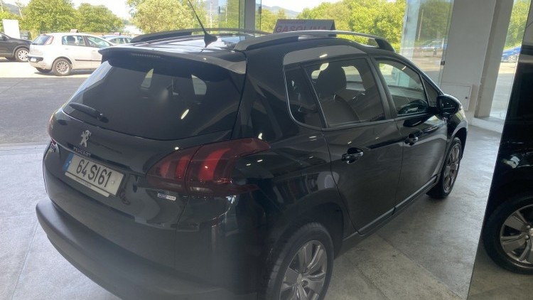 Peugeot 2008 1.2 VTI "Style" (73 MIL KMs)