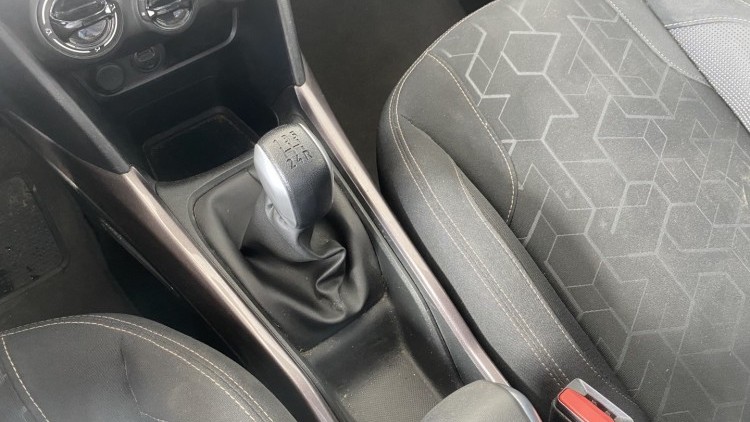 Peugeot 2008 1.2 VTI "Active" (93 MIL KMs)