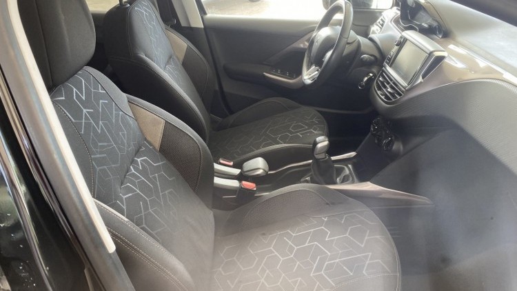 Peugeot 2008 1.2 VTI "Active" (93 MIL KMs)