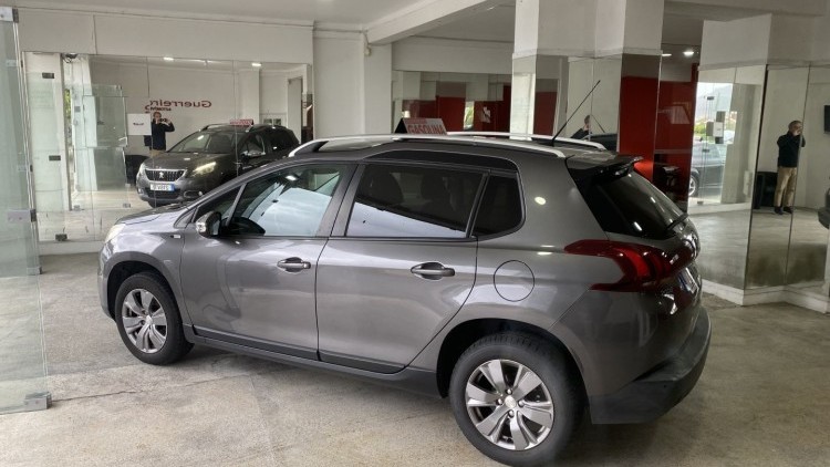 Peugeot 2008 1.2 VTI "Style" (116 MIL KMs)