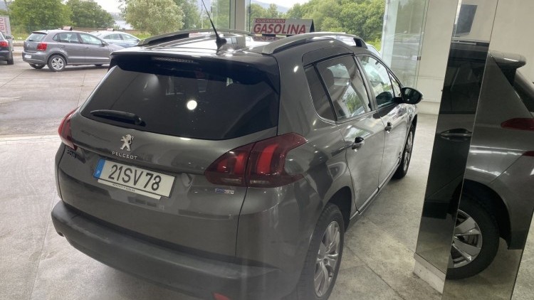 Peugeot 2008 1.2 VTI "Style" (116 MIL KMs)