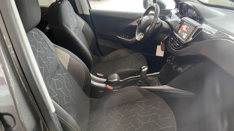 Peugeot 2008 1.2 VTI "Style" (116 MIL KMs)
