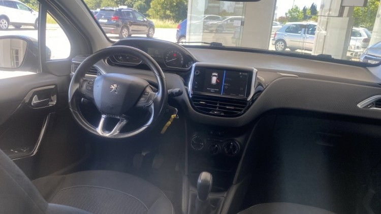 Peugeot 208 1.2 Pure Tech "Style" (74 MIL KMs)