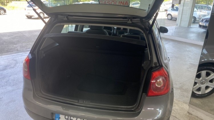 Volkswagen Golf 1.4 16v (122 MIL KMs)