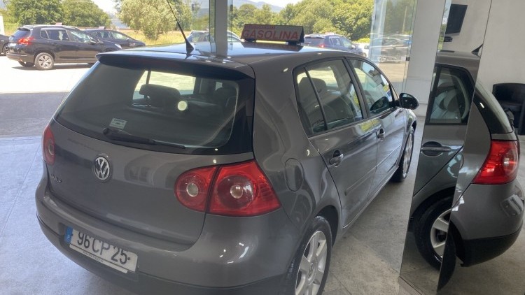 Volkswagen Golf 1.4 16v (122 MIL KMs)
