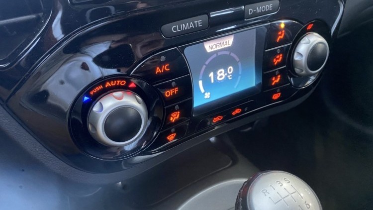Nissan Juke 1.2 "N-Connecta" (80 MIL KMs)