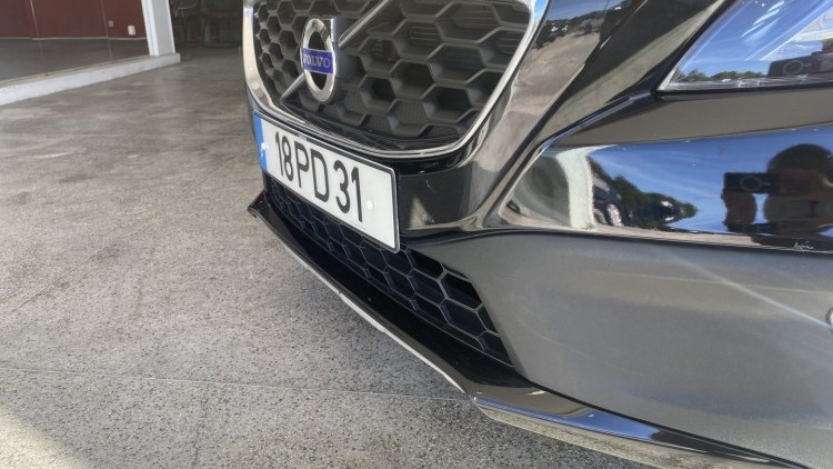 Volvo V40 1.6 D2 "Cross Country" (29 MIL KMs)