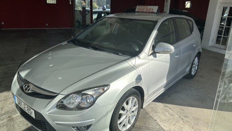 Hyundai i30 1.6 CRDI "Confort" (147 MIL KMs)